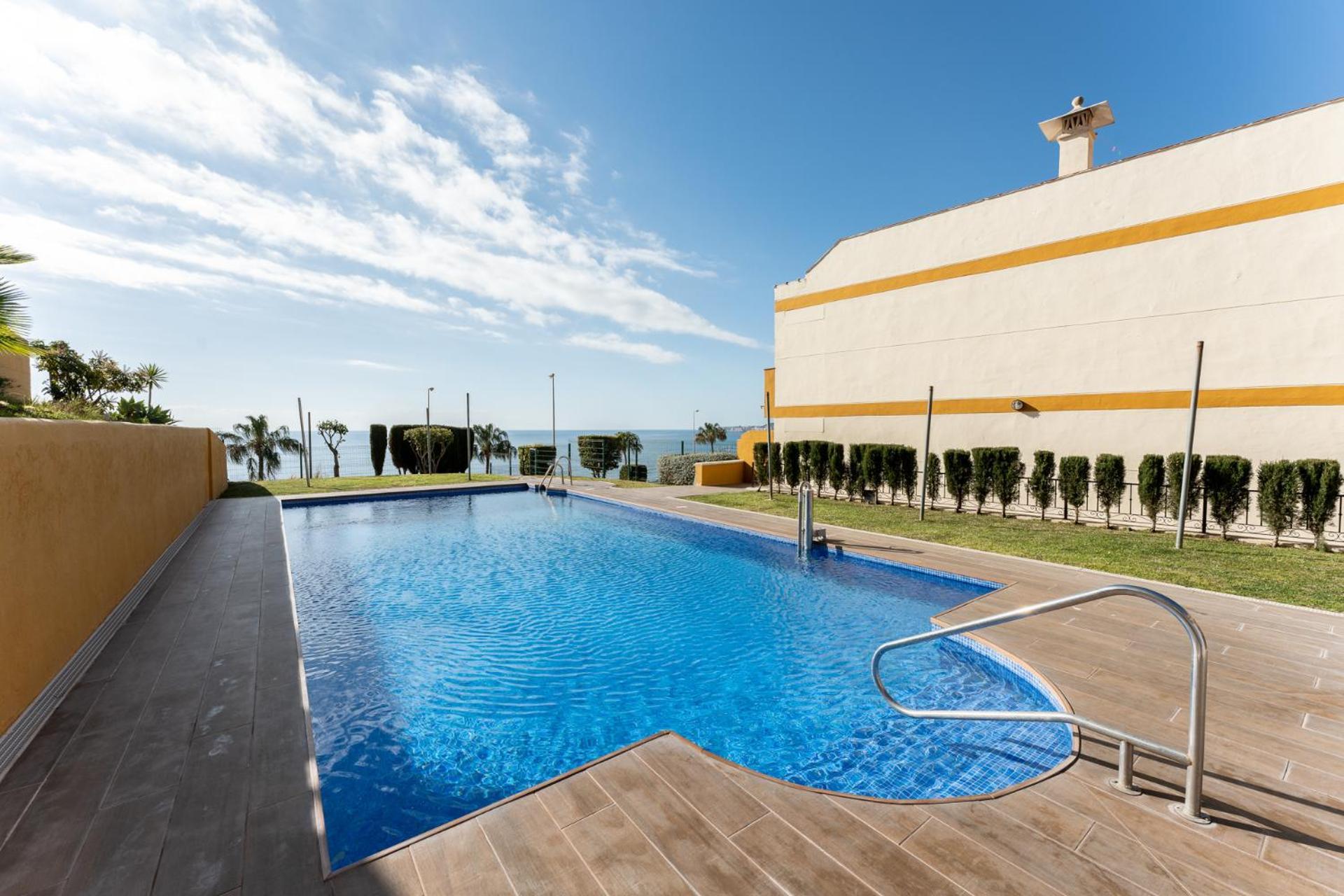 Horizon Del Mar, 2bd Terrace, Sea View & Pool & Parking