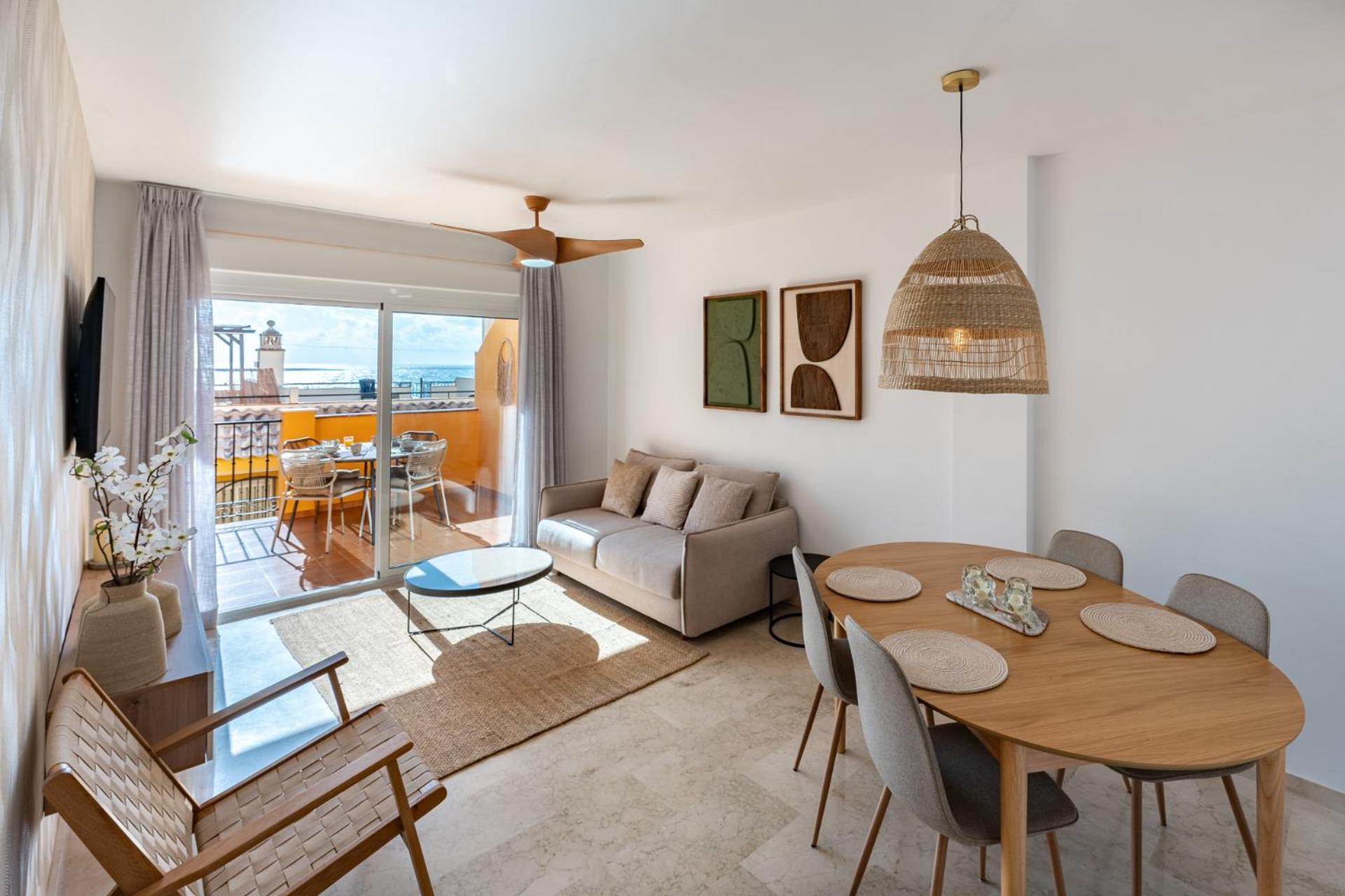 Horizon Del Mar, 2bd Terrace, Sea View & Pool & Parking * Benalmádena