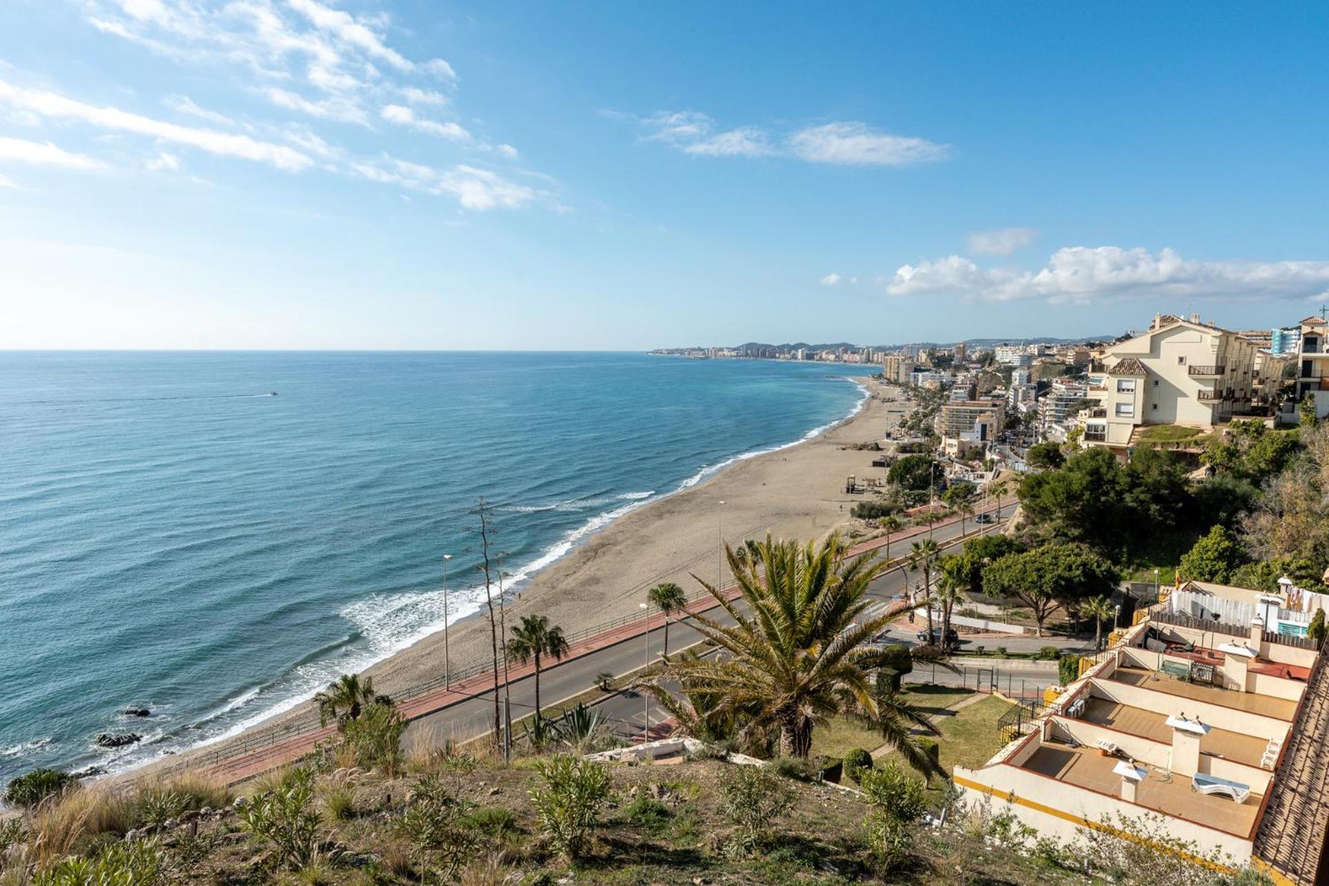 Horizon Del Mar, 2bd Terrace, Sea View & Pool & Parking * Benalmádena